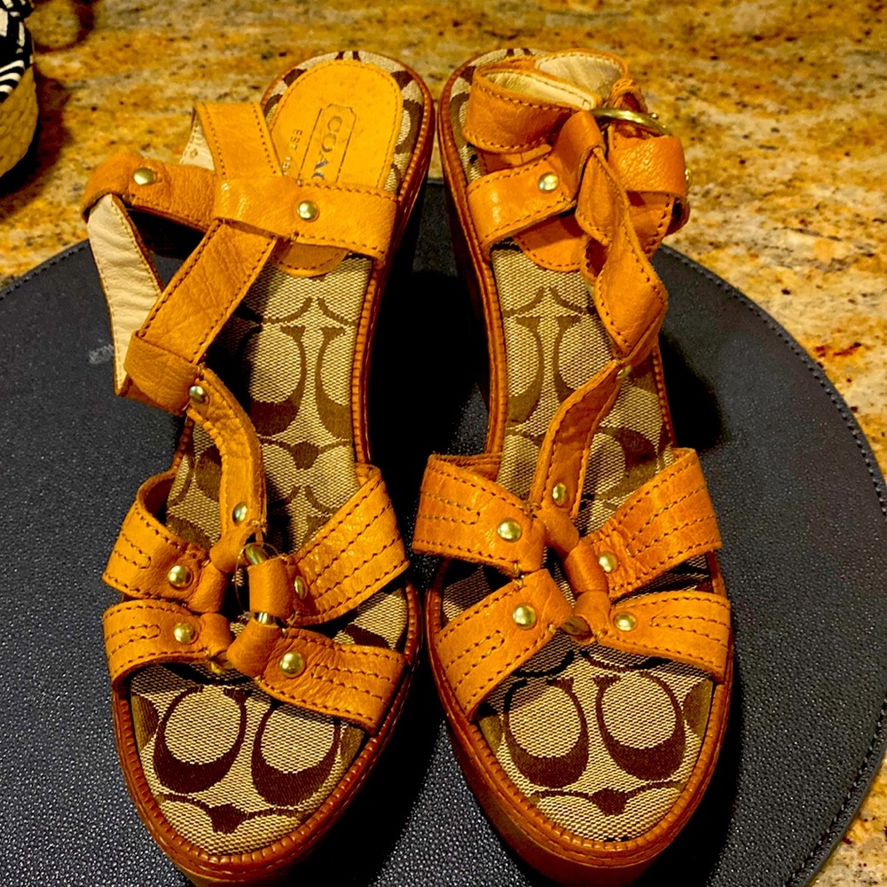 Coach Wood Platform Monogram Sandal Size 10.